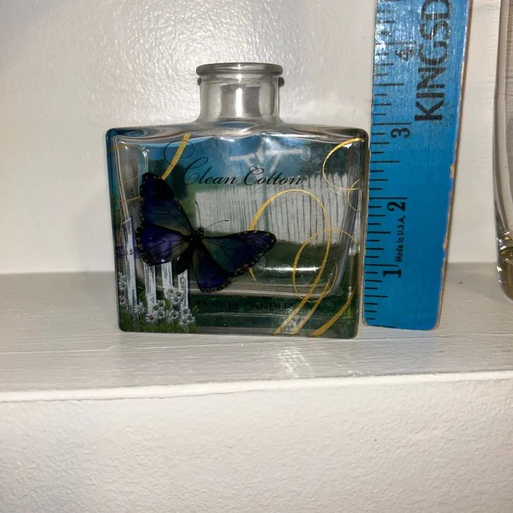 Yankee Candle Clean Cotton Glass with Blue and Gold Butterfly